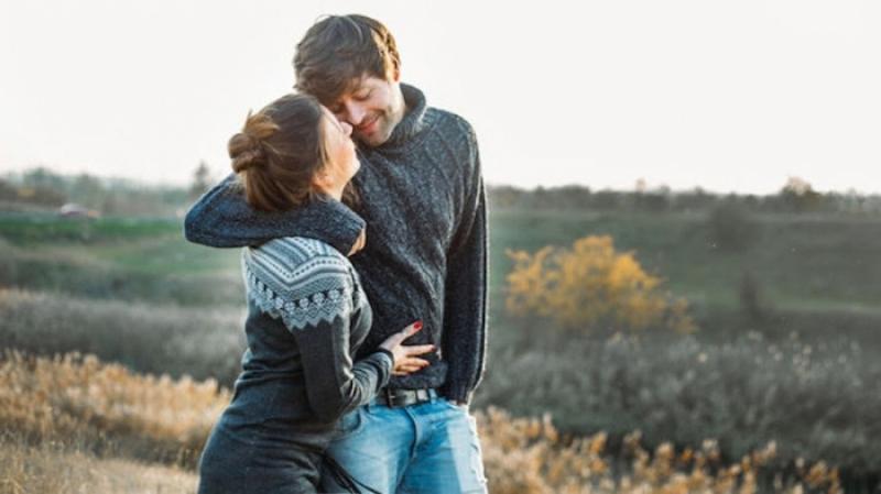 Top 7 cách an ủi bạn gái buồn hiệu quả tức thì cho anh em