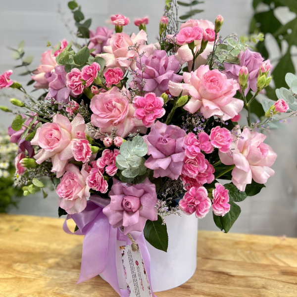 Hộp hoa chúc mừng hồng tím mix lạc thần và cẩm chướng 2