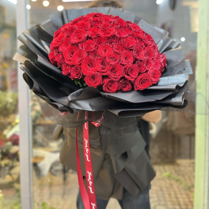Bó hoa hồng đỏ 100 bông tặng người thương sinh nhật ý nghĩa 