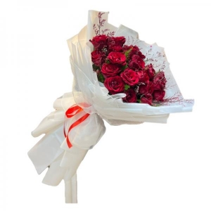 Bó hoa hồng đỏ giấy trắng tặng sinh nhật vợ 