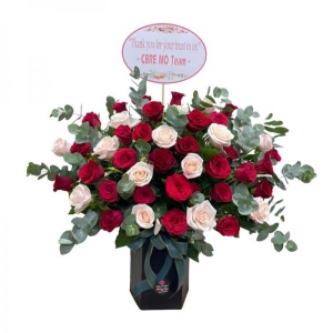 Hộp hoa hồng tặng sinh nhật sếp nữ