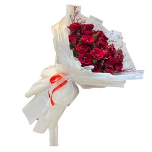 Bó hoa hồng nhung tặng sinh nhật sếp nữ