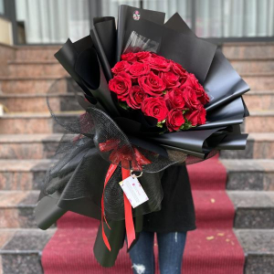 Bó hoa hồng đỏ Ecuado 20 bông tặng sinh nhật bạn gái sang trọng 