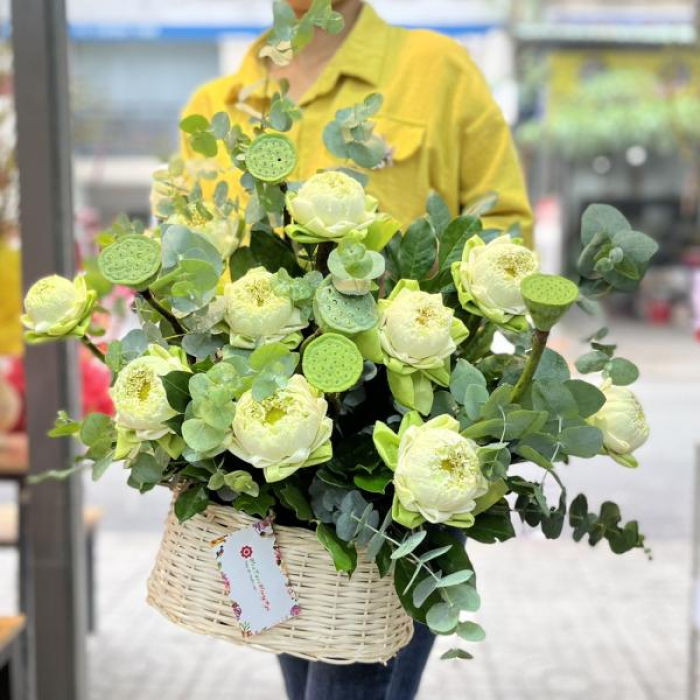 Đặt Vòng hoa kính viếng Quận 3 - Chất lượng và ý nghĩa 621687705