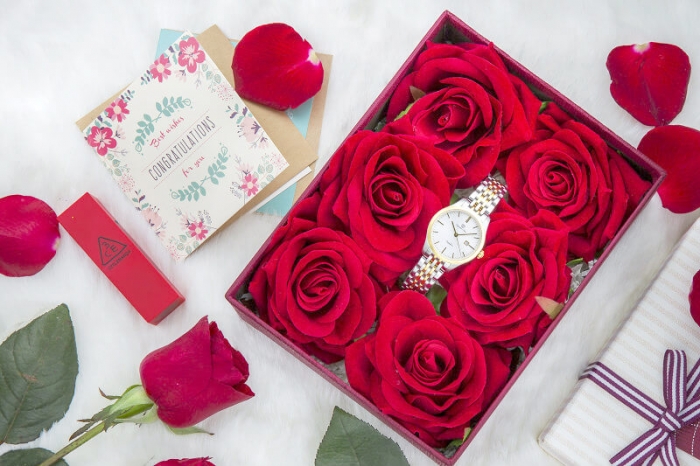 Cách tặng quà cho bạn gái cực ý nghĩa mà anh chàng nào cũng cần biết 762148890