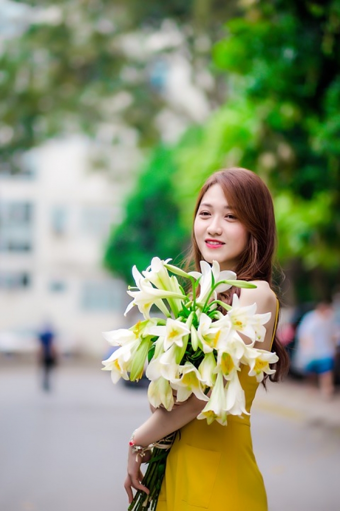 Khám phá về ý nghĩa và công dụng của hoa bách hợp trong đời sống 440688472