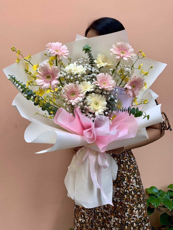 Ý nghĩa đặc biệt của những bó hoa đồng tiền 341853258