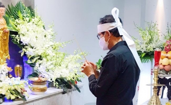 Đám tang dùng hoa gì? Các loài hoa thường dùng trong tang lễ 996859084