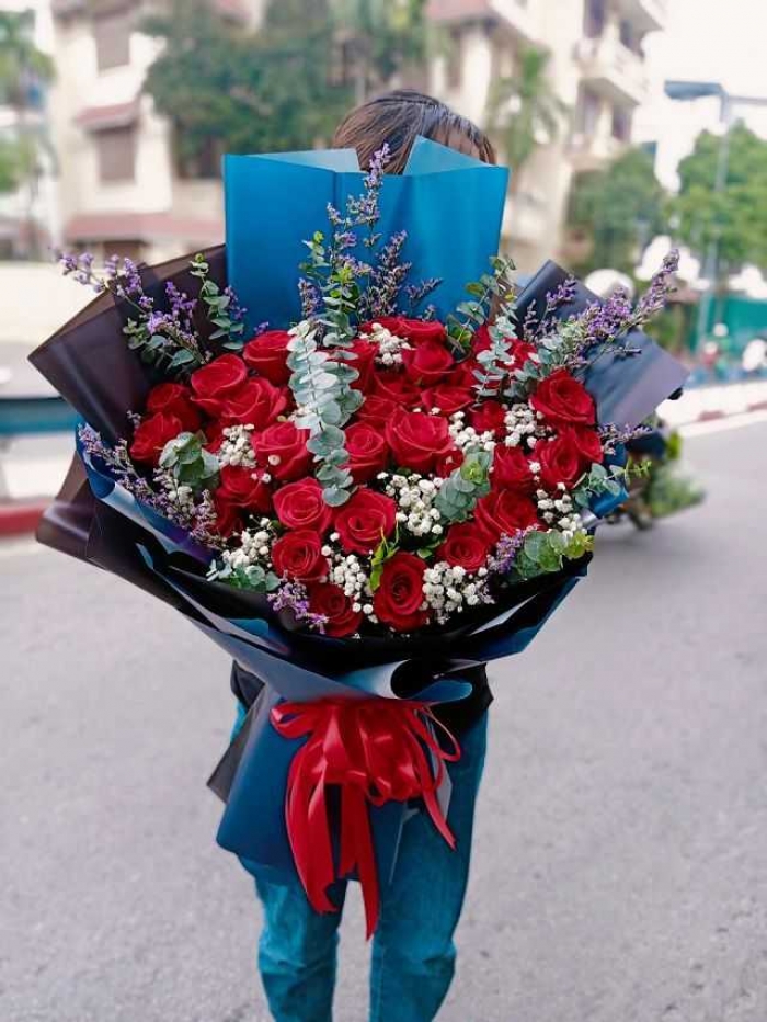 Gợi ý 13 bó hoa hồng tặng người yêu cực ý nghĩa 353510784