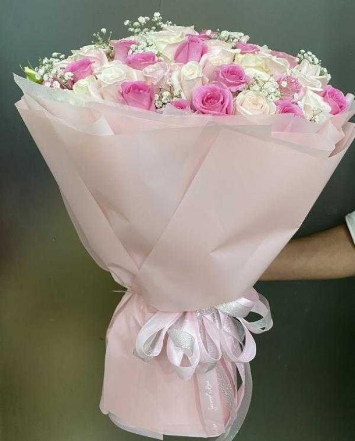 Gợi ý 13 bó hoa hồng tặng người yêu cực ý nghĩa 901154286