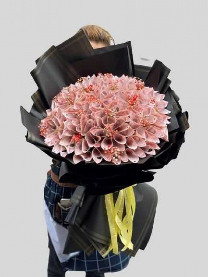 Những bó hoa bằng tiền polime làm quà tặng ý nghĩa [Độc đáo] 1542712656