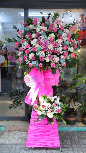 Kệ hoa khai trương hồng phát và thịnh vượng, hồng kem mix hồng tím và hồng kem
