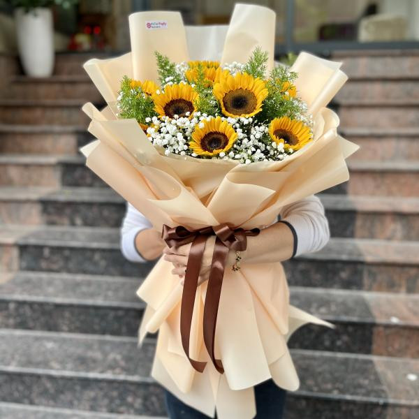Bó hoa hướng dương 9 bông mix baby thích hợp tặng 8/3 ý nghĩa  1