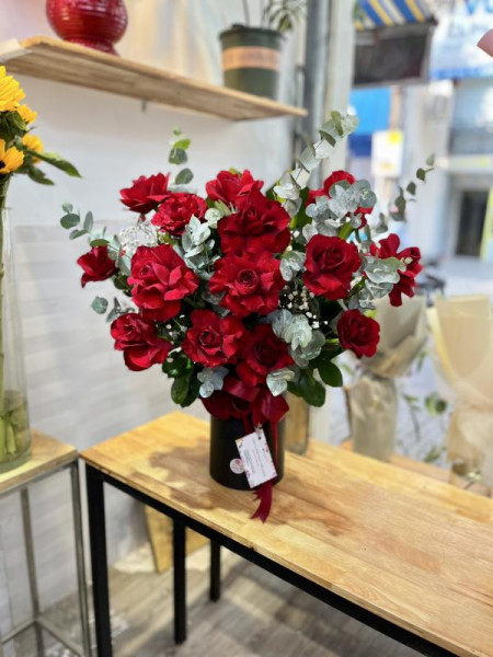 Hộp hoa hồng đỏ Ecuador mix baby trắng tặng chúc mừng sinh nhật ý nghĩa  1