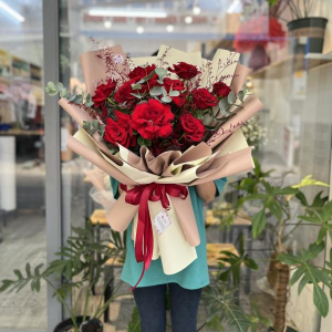 Bó hoa hồng đỏ EcuadorEcuador tặng chúc mừng sinh nhật bạn gái