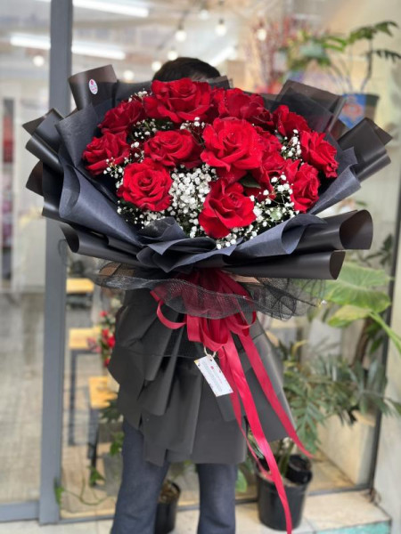 Bó hoa hồng đỏ Ecuador 20 bông mix baby siêu to tặng sinh nhật bạn gái 3