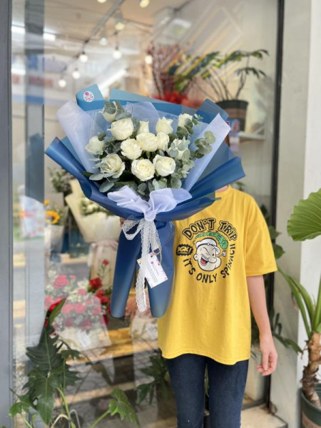 Bó hoa hồng trắng 13 bông  1