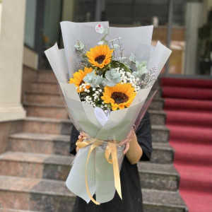 Bó hoa hướng dương tặng tốt nghiệp giá rẻ