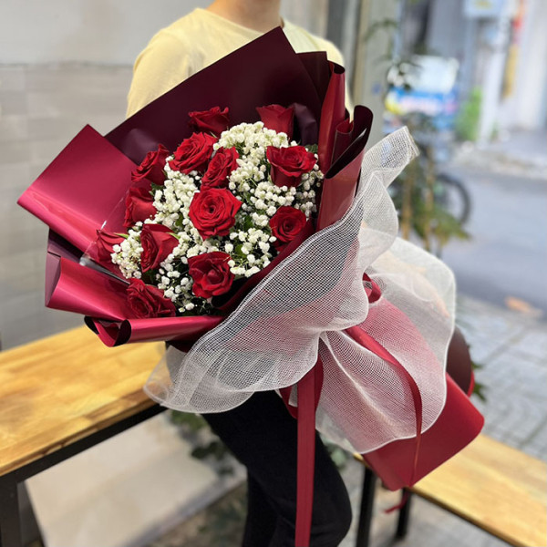 Bó hoa hồng đỏ 13 bông mix baby tặng sinh nhật ý nghĩa  2