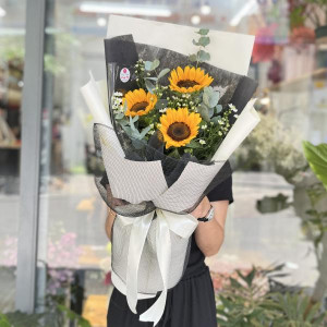 Bó hoa hướng dương mix thạch thảo tặng tốt nghiệp giá rẻ