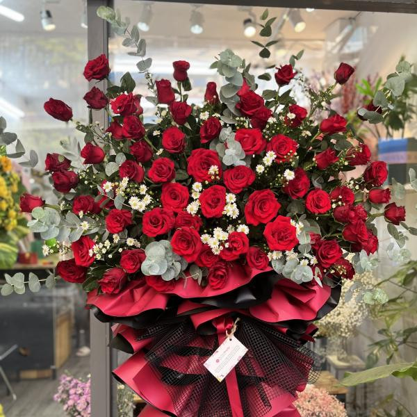 Kệ hoa chúc mừng khai trương tone đỏ : hồng đỏ mix thạch thảo 2