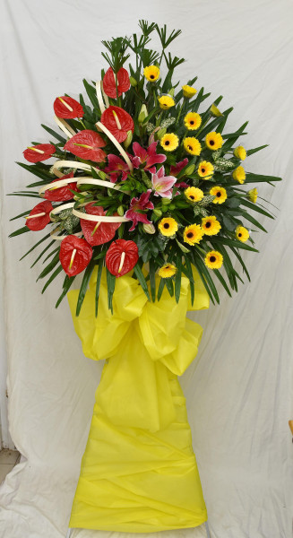 Lẵng kệ Hoa Ly Hồng Đồng Tiền tông đỏ vàng sang trọng mừng khai trương cửa hàng đẹp giao nhanh quận tân bình 1