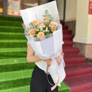 Bó hoa hồng cam đất 5 bông mix cúc tanana tặng sinh nhật ý nghĩa