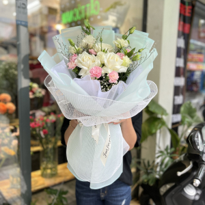 Bó hoa chúc mừng sinh nhật hồng trắng mix cát tường và cẩm chướng