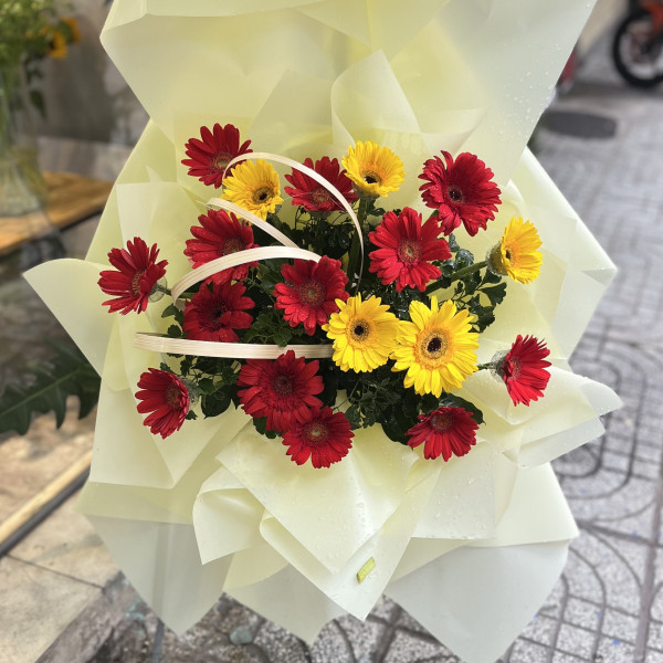 Kệ hoa chúc mừng khai trương đồng tiền vàng và đỏ 3