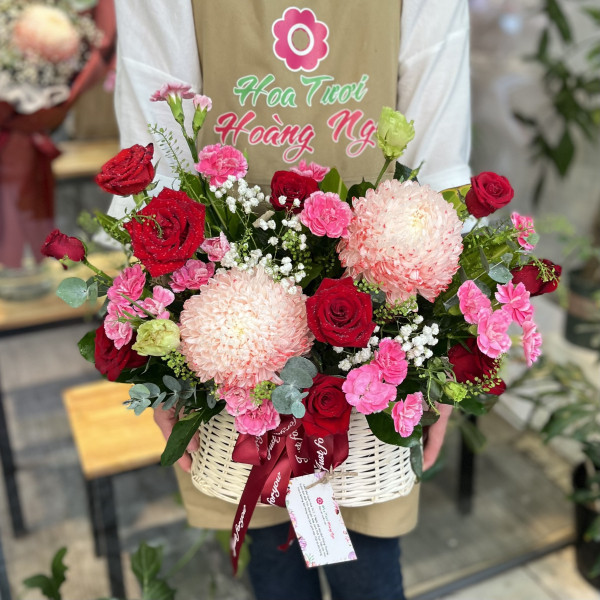 Giỏ cúc mẫu đơn mix hồng đỏ và cẩm chướng tặng chúc mừng ý nghĩa 1