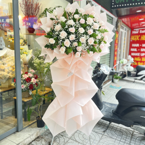 Kệ hoa chúc mừng khai trương hồng kem mix baby