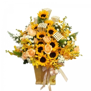 Lẵng hoa khai trương để bàn hướng dương vàng