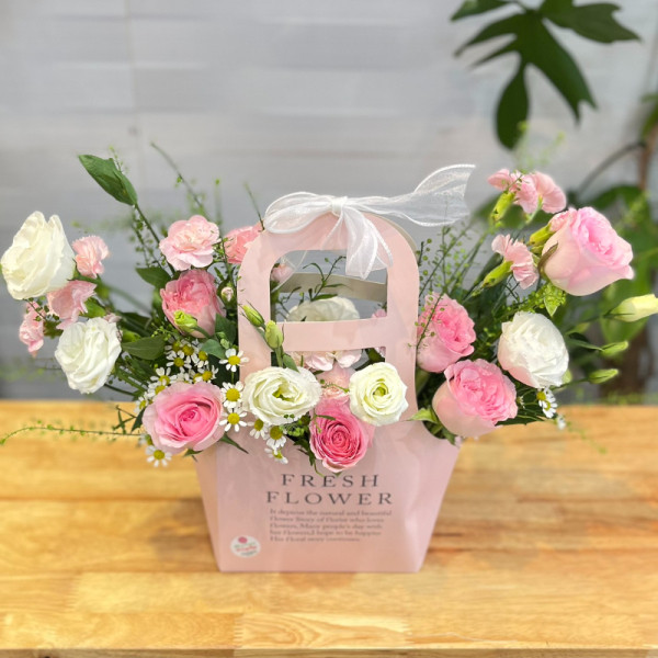 Giỏ hoa hồng lạc thần mix cát tường tặng chúc mừng đẹp và ý nghĩa  1