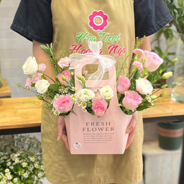 Giỏ hoa hồng lạc thần mix cát tường tặng chúc mừng đẹp và ý nghĩa  2