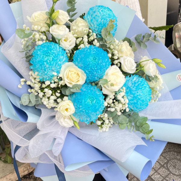 Bó hoa cúc mẫu đơn xanh mix hồng và cát tường giấy gói tone xanh 3