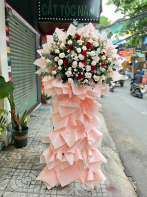Kệ hoa chúc mừng khai trương hồng đỏ mix hồng kem may mắn và tài lộc