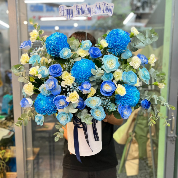 Giỏ hoa chúc mừng sang trọng cúc mẫu đơn xanh mix hồng xanh, cẩm chướng và baby 1