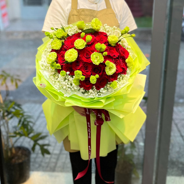 Bó hoa chúc mừng sinh nhật đẹp : hồng đỏ mix baby và cát tường 2