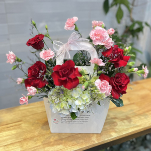 Giỏ hoa hồng nhỏ tặng chúc mừng đẹp