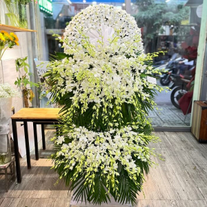 Lẵng hoa 3 tầng lan trắng cao cấp sang trọng