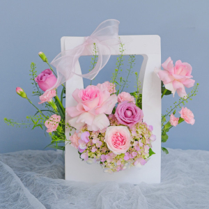 Giỏ hoa hồng lạc thần mừng khai trương để bàn