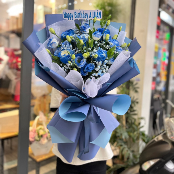 Bó hoa sinh nhật tặng Nam màu xanh dương 2