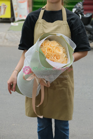 Bó hoa hồng vàng 12 bông - Tự tin