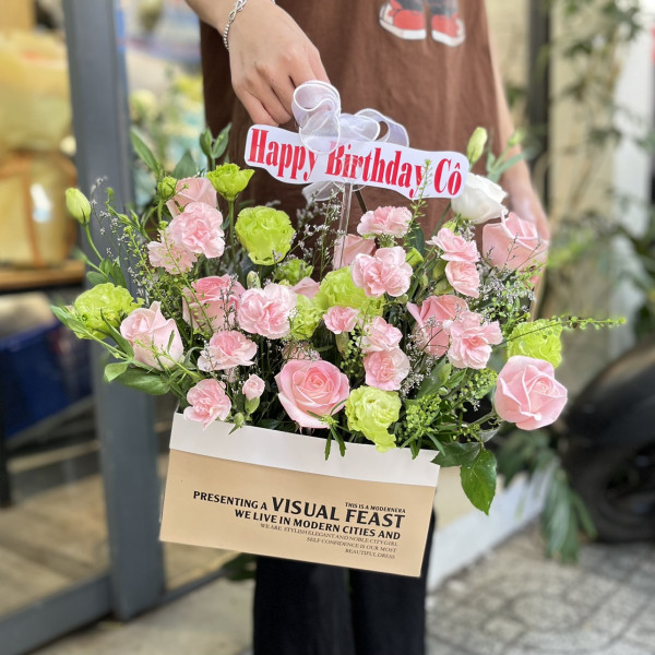 Giỏ hoa hồng để bàn đẹp