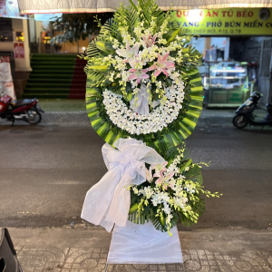 Kệ hoa 2 tầng lan ly trắng tỏ lòng thương tiếc- Bình yên.