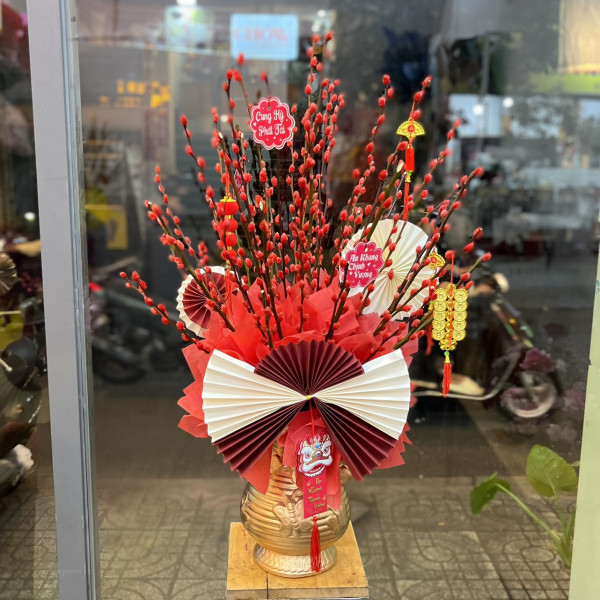 Bình hoa nụ Tầm Xuân Đỏ 40 cành 3