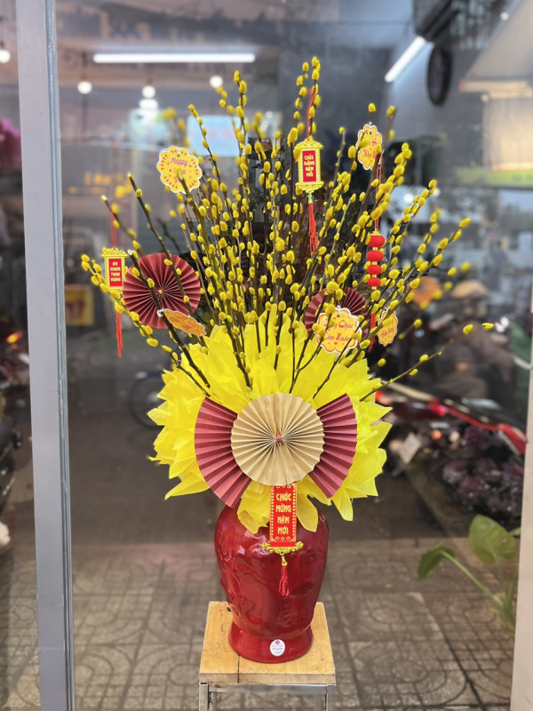 Bình hoa nụ Tầm Xuân Vàng cao 40 cành 1