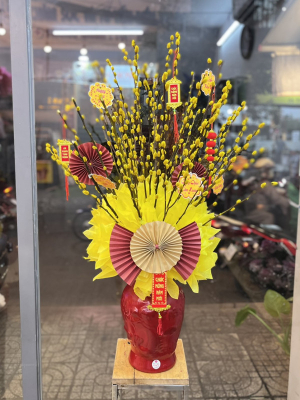 Bình hoa nụ Tầm Xuân Vàng cao 40 cành