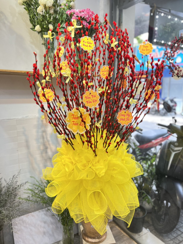 Bình Nụ Tầm Xuân đỏ 60 cành cao 1 mét 3 1