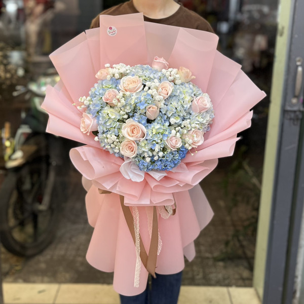 Bó cẩm tú cầu mix 13 hồng kem và baby 2